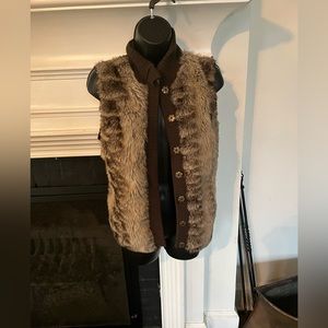 Brand new condition- Fabulous faux fur find- Revue brand comfy earth tone
